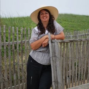 Meet your Posher, Sherry